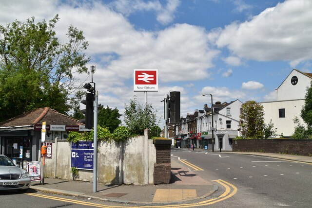 New Eltham Station Sign © N Chadwick Cc By Sa20 Geograph Britain