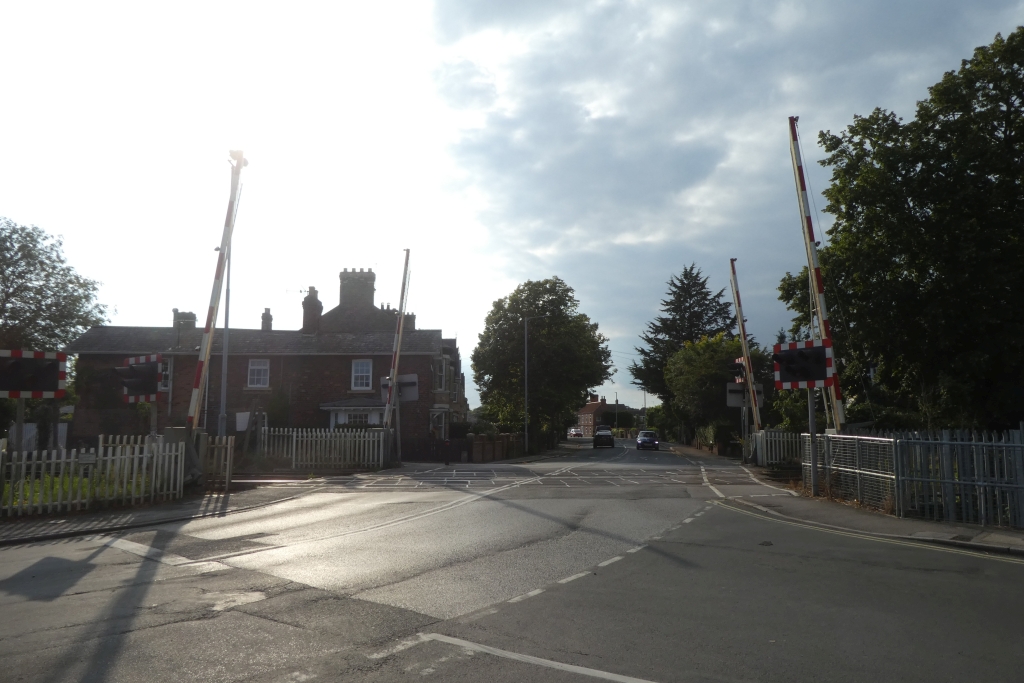 Cottingham North level crossing © DS Pugh :: Geograph Britain and Ireland