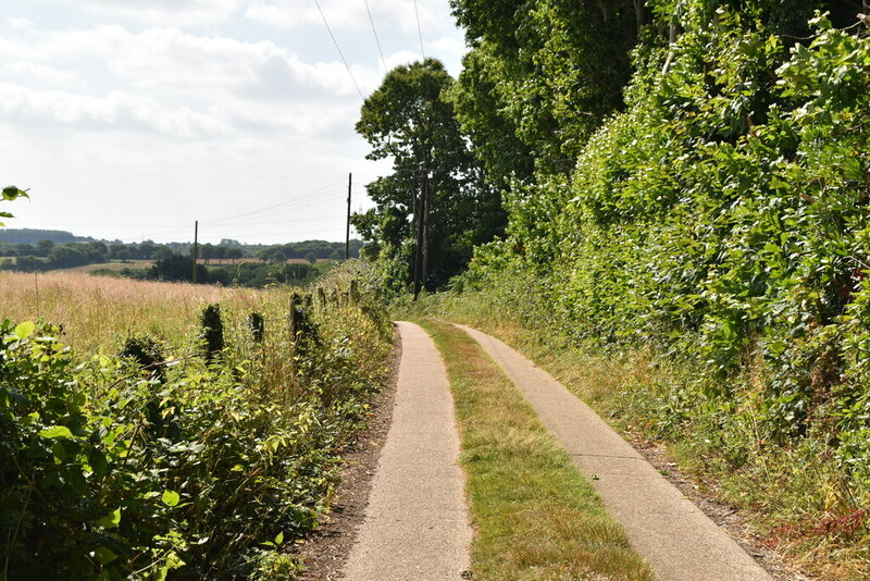 Track to Millers Farm © N Chadwick cc-by-sa/2.0 :: Geograph Britain and ...