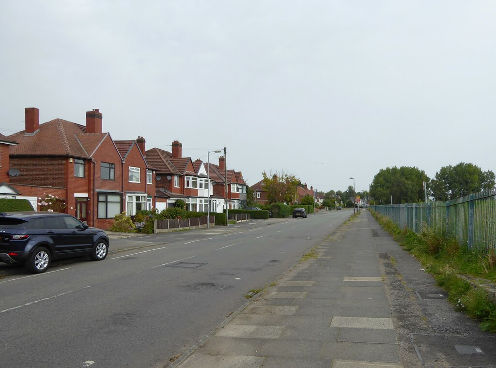 Heywood Road © Kevin Waterhouse Cc-by-sa/2.0 :: Geograph Britain And ...