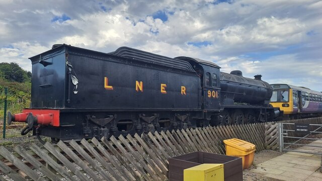 LNER Q7 and pacer © DS Pugh :: Geograph Britain and Ireland