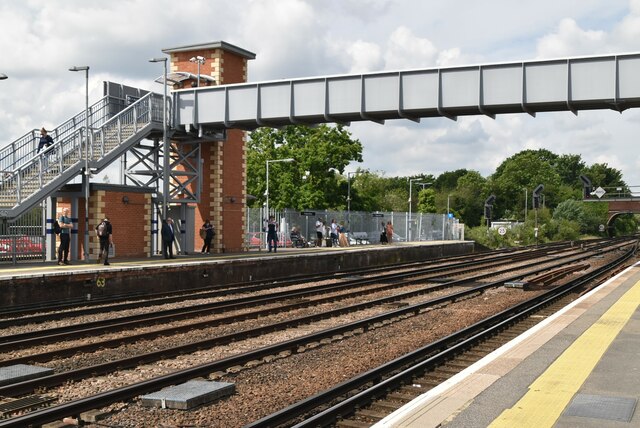 Paddock Wood Station © N Chadwick :: Geograph Britain and Ireland