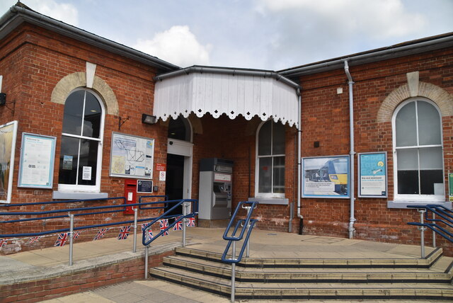 Paddock Wood Station © N Chadwick :: Geograph Britain and Ireland