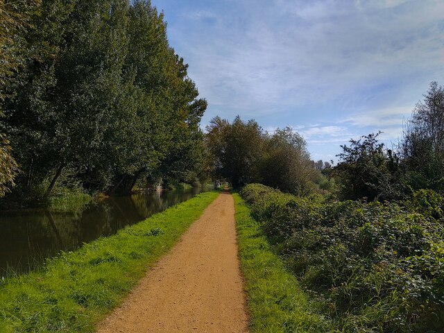 Towing path by Kennet and Avon Canal © Oscar Taylor :: Geograph Britain ...