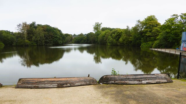 Stamford Park Boating Lake © Kevin Waterhouse cc-by-sa/2.0 :: Geograph ...