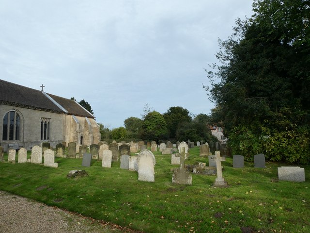 St Mary, Holme-next-the-Sea: churchyard © Basher Eyre cc-by-sa/2.0 ...