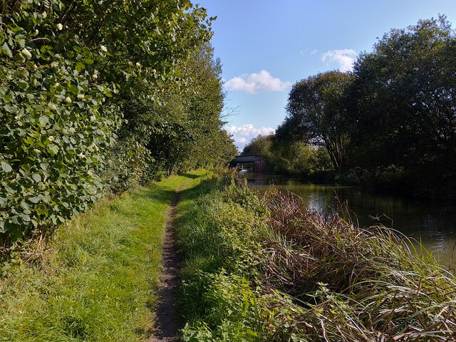 Towing path by Kennet and Avon Canal © Oscar cc-by-sa/2.0 :: Geograph ...