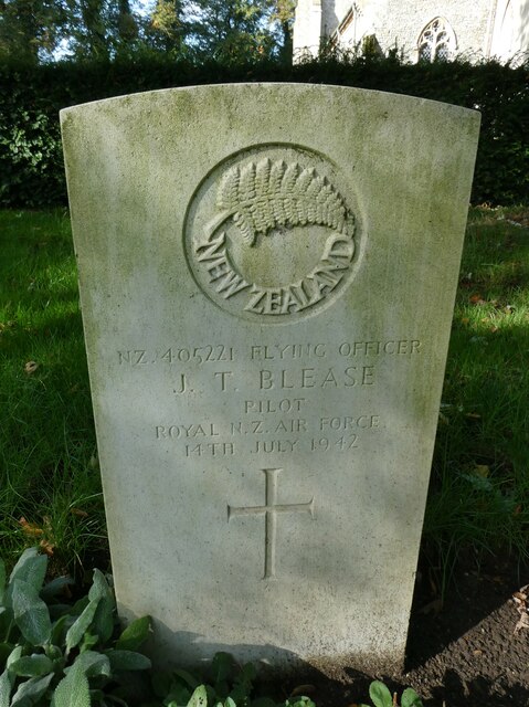 Great Bircham Churchyard: CWGC grave... © Basher Eyre cc-by-sa/2.0 ...