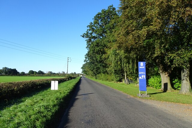 eight-mile-marker-ds-pugh-cc-by-sa-2-0-geograph-britain-and-ireland