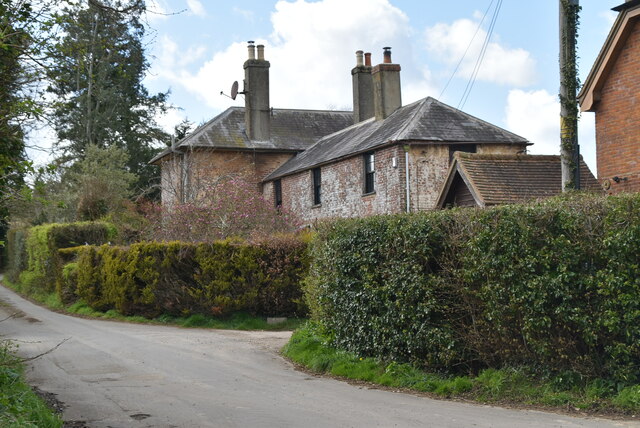 the-coach-house-n-chadwick-cc-by-sa-2-0-geograph-britain-and-ireland