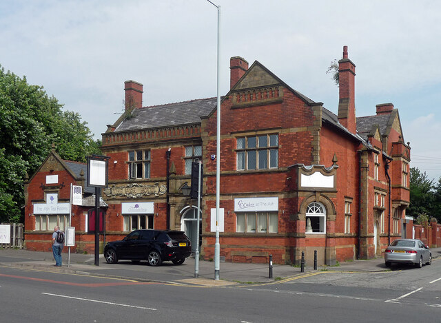 Former Pub, Reddish © Stephen Richards :: Geograph Britain And Ireland