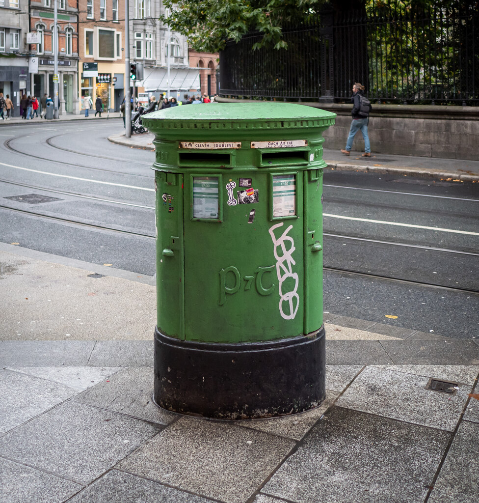 postbox-dublin-rossographer-geograph-britain-and-ireland