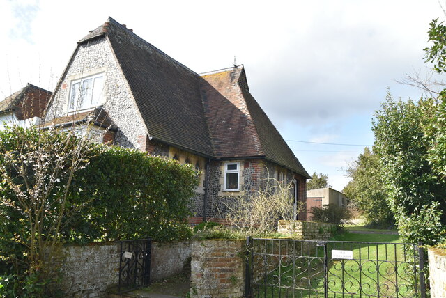 the-old-school-house-n-chadwick-geograph-britain-and-ireland