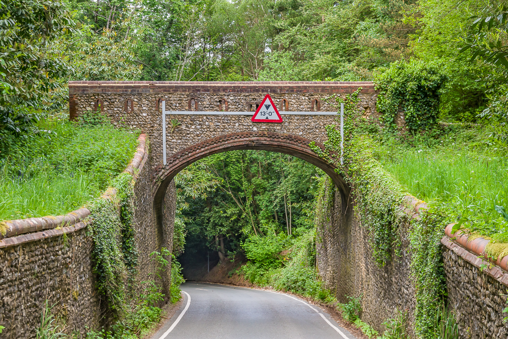 Dorking Arch © Ian Capper :: Geograph Britain and Ireland