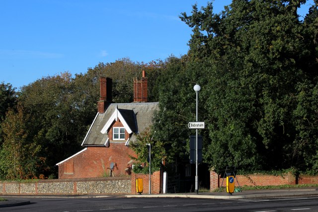 Linton Lodge © Chris Heaton :: Geograph Britain and Ireland