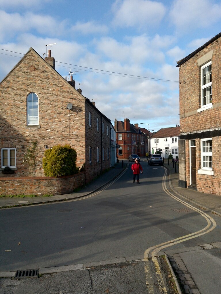 hall-square-boroughbridge-peter-wood-cc-by-sa-2-0-geograph