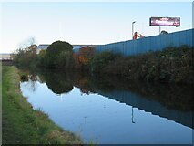 SO9989 : Birmingham Canal Navigations (old main line), Oldbury by Chris Allen