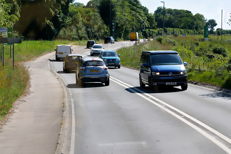 Union Hill (A390) © David Dixon ccbysa/2.0 Geograph Britain and