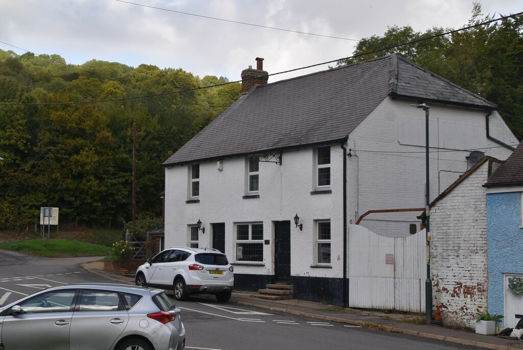 Pilgrims Rest © N Chadwick cc-by-sa/2.0 :: Geograph Britain and Ireland