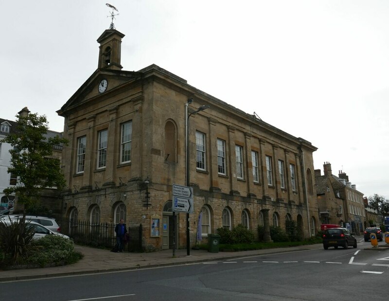 The Town Hall Chipping Norton Jonathan Thacker Cc By Sa 2 0   7650892 7eb471f2 800x800 