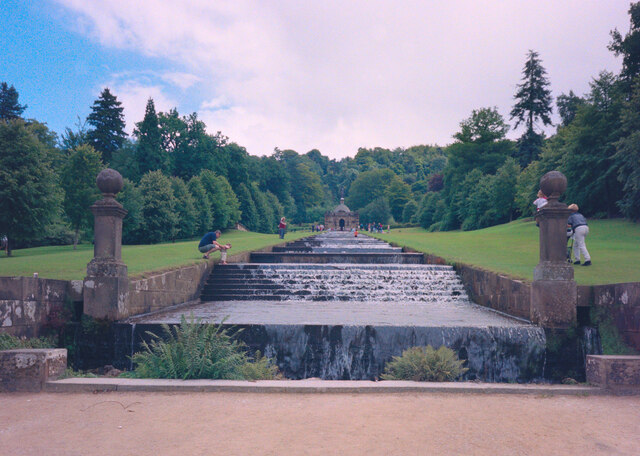 the-cascade-chatsworth-house-habiloid-geograph-britain-and-ireland