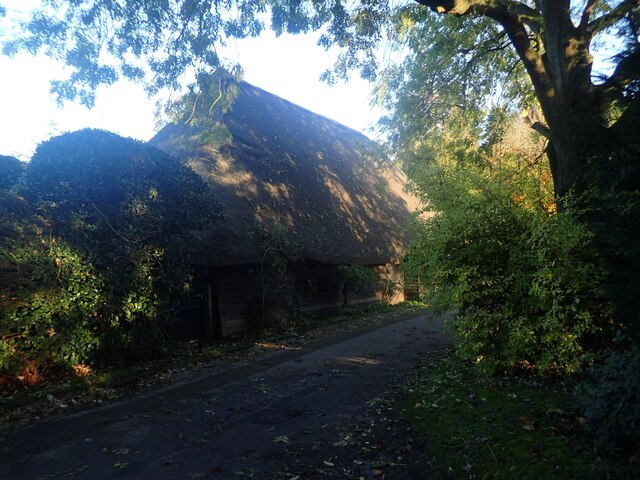 Thatched barn in Lime Kiln Road
