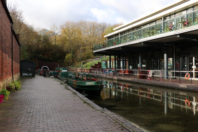 Dudley Canal Tunnel Portal © Chris Allen Cc By Sa20 Geograph Britain And Ireland 7078