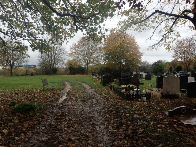 Gillingham (Woodlands) Cemetery