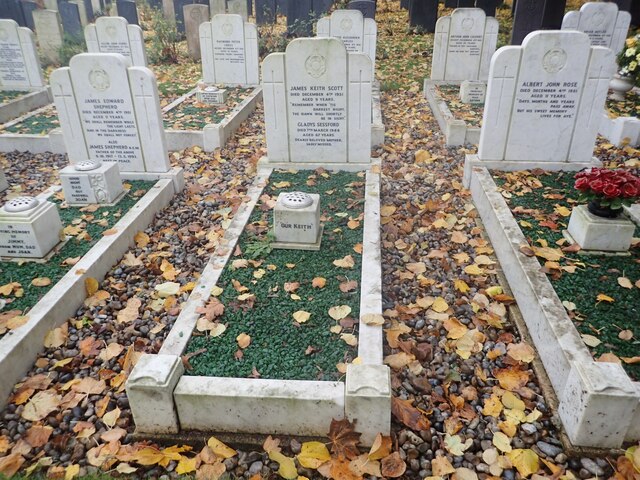 Some of the cadet graves in Gillingham (Woodlands) Cemetery