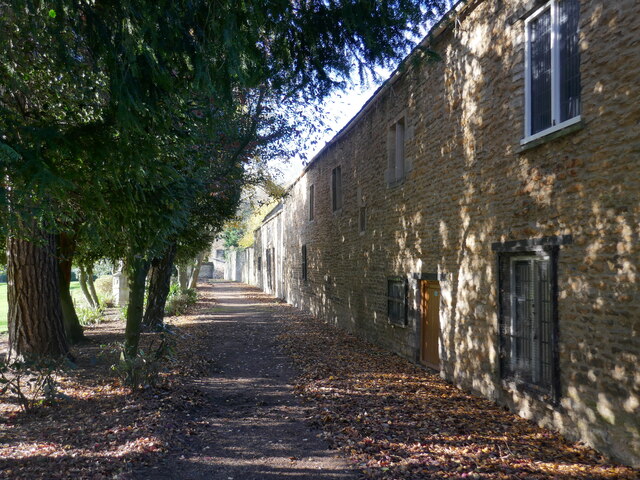 Footpath alongside Almoner's Hall