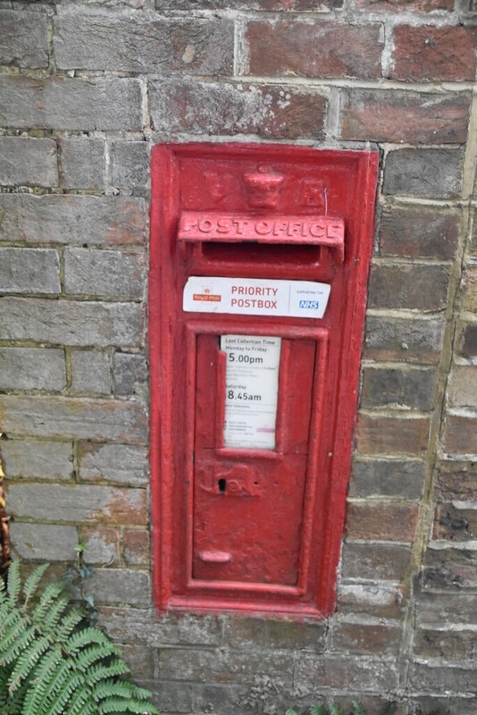 Victorian postbox, Stunts Green © N Chadwick cc-by-sa/2.0 :: Geograph ...