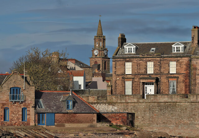 Berwick-upon-Tweed townscape © Walter Baxter cc-by-sa/2.0 :: Geograph ...