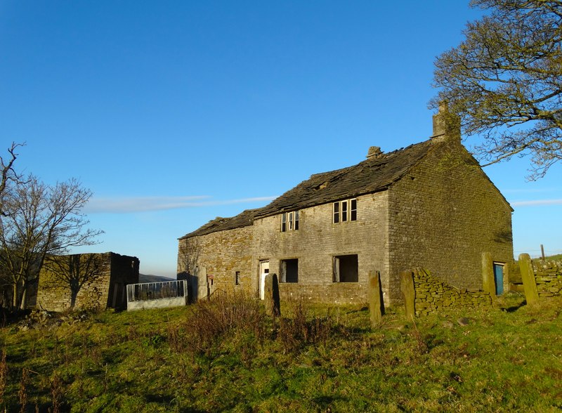 Redfern Farm © Neil Theasby cc-by-sa/2.0 :: Geograph Britain and Ireland