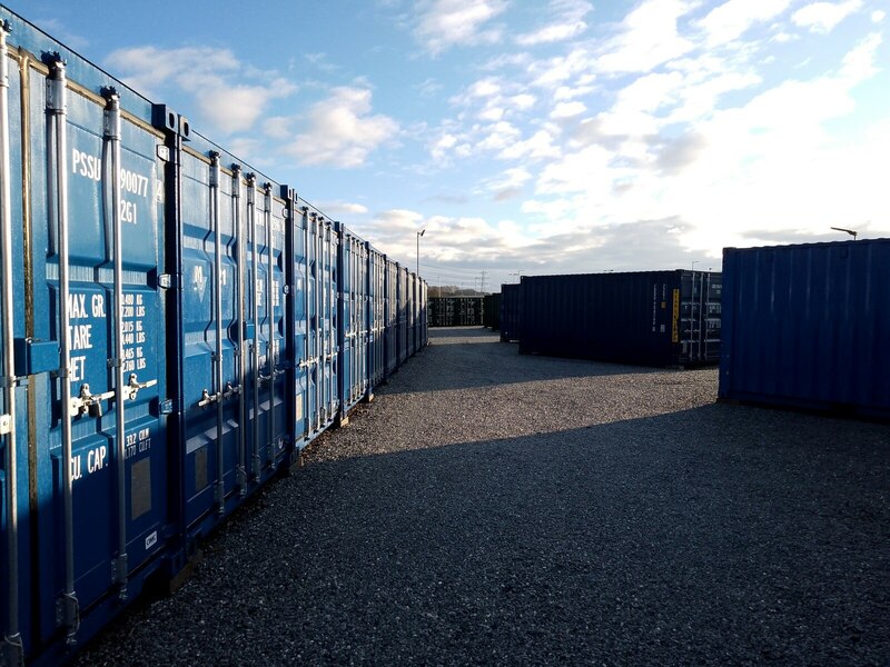 Selfstorage containers © Richard Sutcliffe ccbysa/2.0 Geograph Britain and Ireland