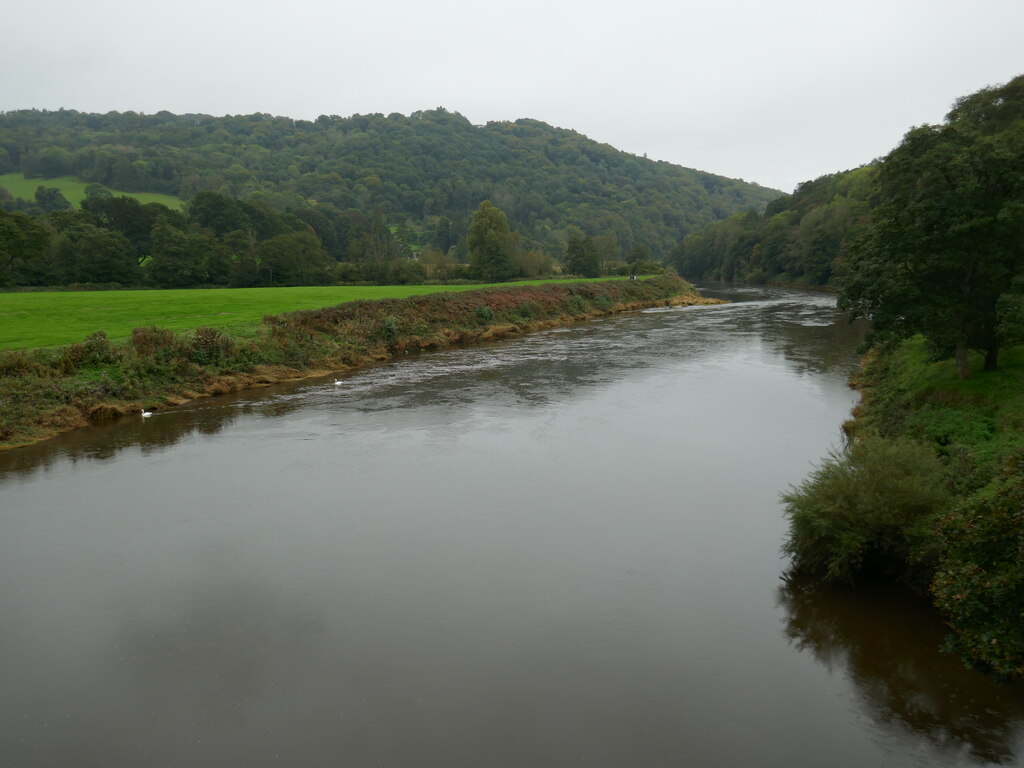 The River Wye below Bigswear Bridge © Jonathan Thacker cc-by-sa/2.0 ...