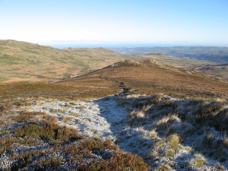 Dyke path © Jonathan Wilkins cc-by-sa/2.0 :: Geograph Britain and Ireland