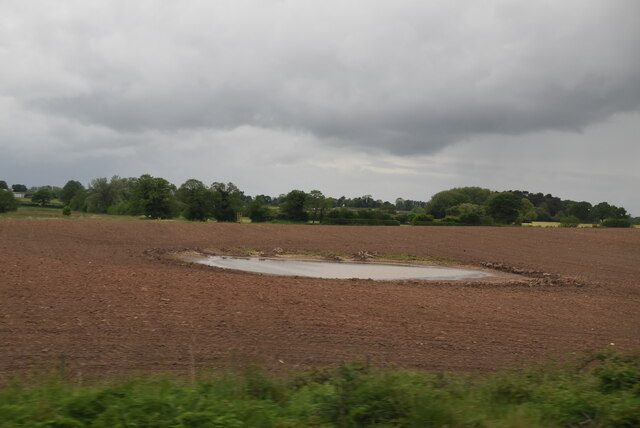 boggy-hollow-n-chadwick-cc-by-sa-2-0-geograph-britain-and-ireland