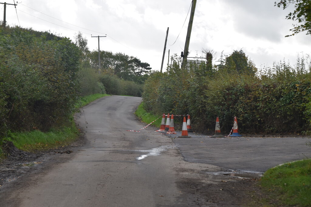 Acton Lane © N Chadwick cc-by-sa/2.0 :: Geograph Britain and Ireland