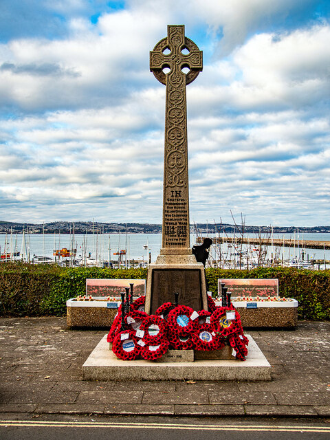 Brixham War Memorial © John Lucas cc-by-sa/2.0 :: Geograph Britain and ...