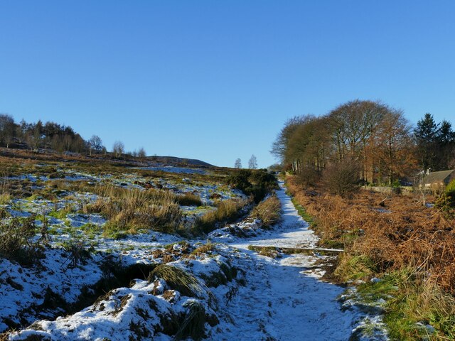 Path Along The Bottom Of Ilkley Moor © Stephen Craven Cc-by-sa 2.0 