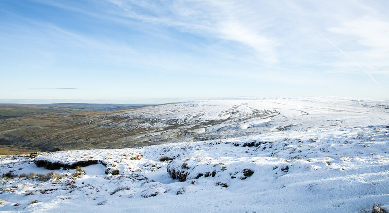 Peat banks under snow on Ireshope Moor © Trevor Littlewood cc-by-sa/2.0 ...