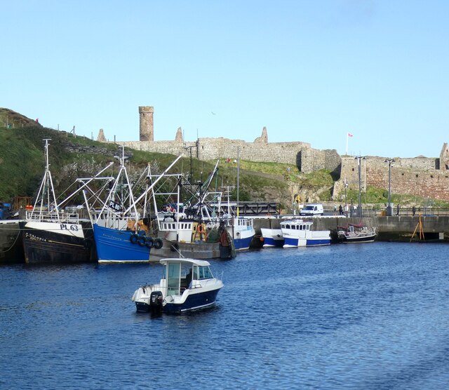 peel-inner-harbour-gerald-england-geograph-britain-and-ireland