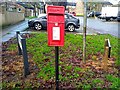 SE1735 : Queen Elizabeth II Postbox, Stone Hall Road, Bradford by Stephen Armstrong