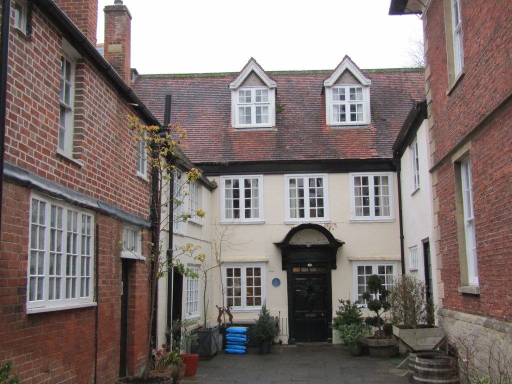 Devizes - Historic House © Colin Smith cc-by-sa/2.0 :: Geograph Britain ...