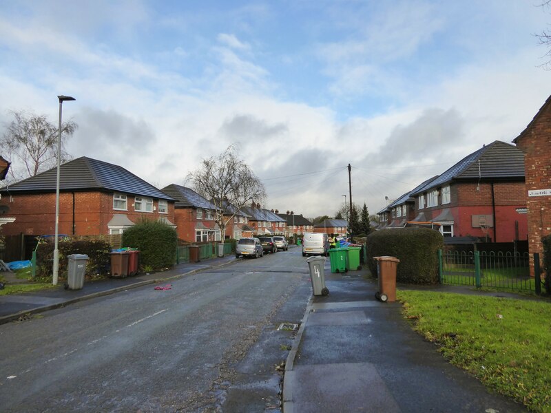 Wythenshawe housing stock © Kevin Waterhouse cc-by-sa/2.0 :: Geograph ...