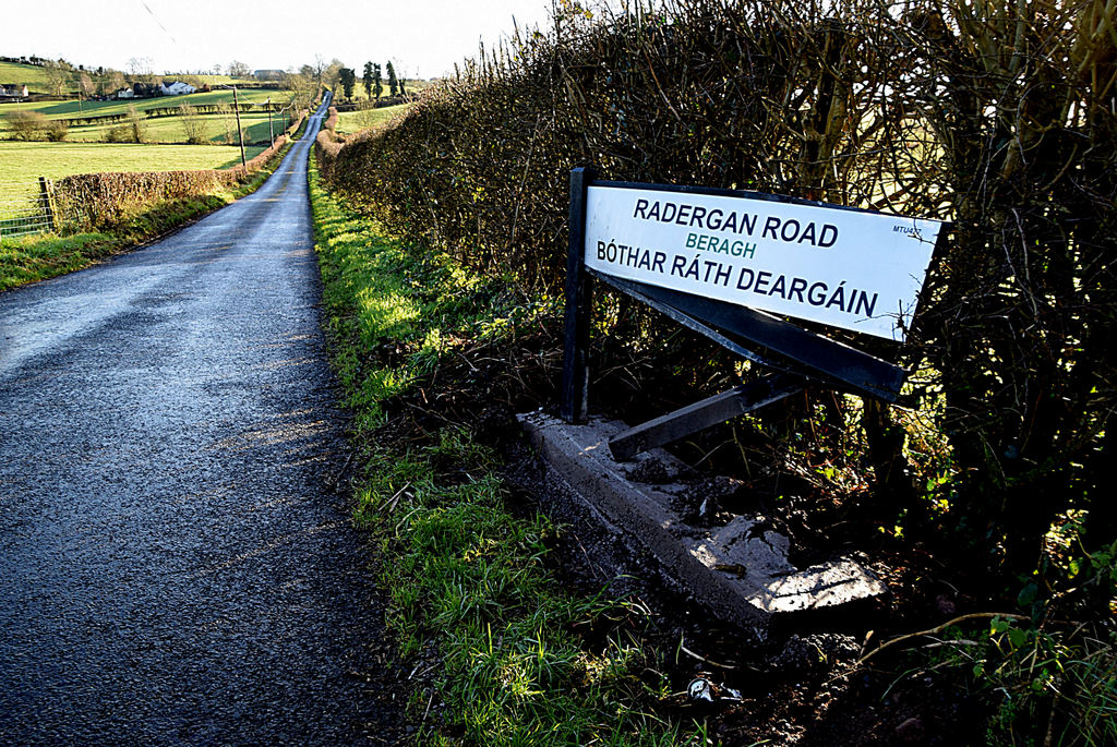 damaged-road-sign-along-radergan-road-kenneth-allen-geograph