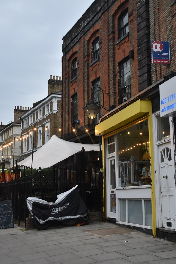 Shaftesbury Tavern © N Chadwick :: Geograph Britain and Ireland