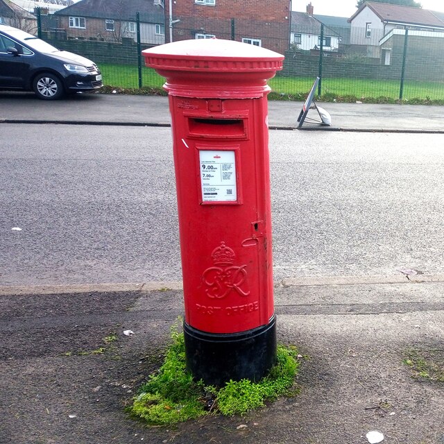 King George VI Postbox on Fagley Road,... © Stephen Armstrong cc-by-sa ...