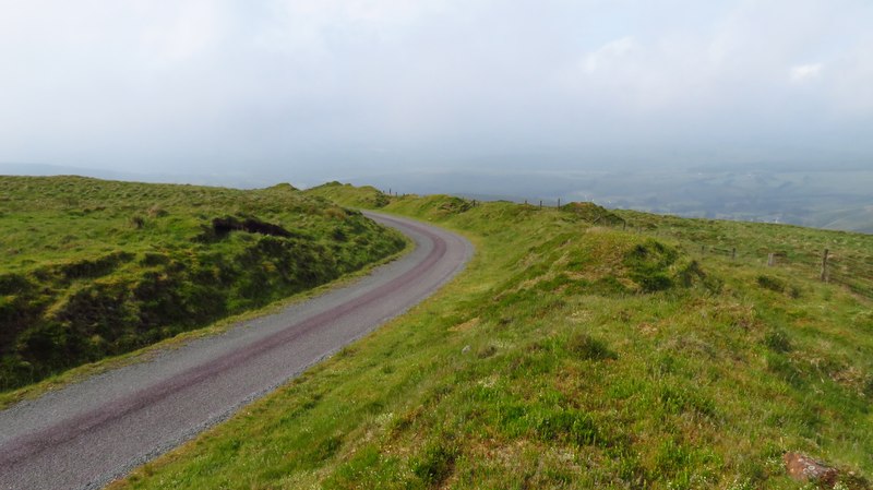 service-road-descending-from-colin-park-cc-by-sa-2-0-geograph