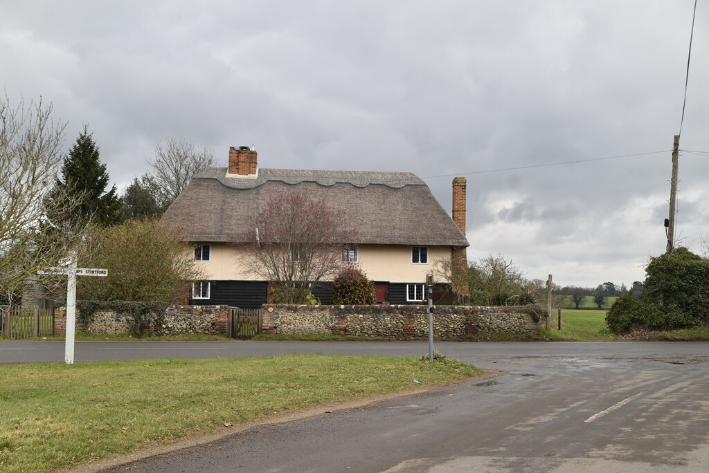 cottage-hazel-end-n-chadwick-cc-by-sa-2-0-geograph-britain-and